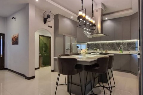 Вилла в Паттайе, Таиланд с 4 спальнями № 132566 - фото 7