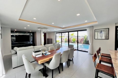 Вилла в Паттайе, Таиланд с 4 спальнями  № 132568 - фото 8