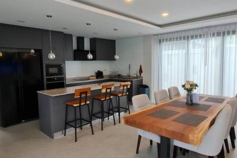 Вилла в Паттайе, Таиланд с 4 спальнями  № 132568 - фото 6