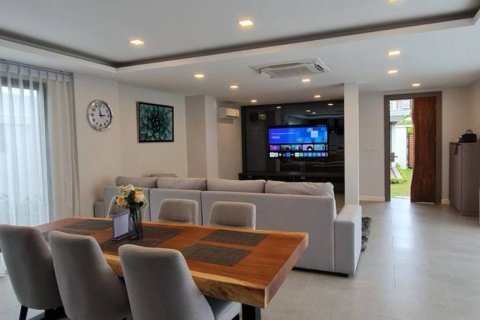 Вилла в Паттайе, Таиланд с 4 спальнями  № 132568 - фото 5