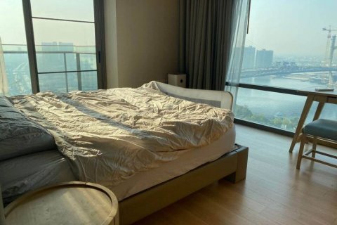 Condo in Bangkok, Thailand, 3 bedrooms  № 85686 - photo 2