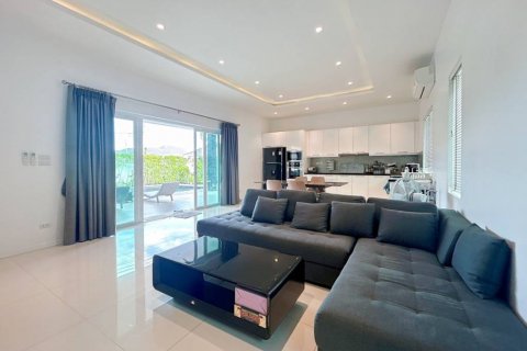 Villa in Hua Hin, Thailand 3 bedrooms № 104165 - photo 5