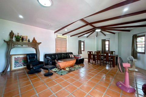 Вилла в Хуа Хине, Таиланд с 6 спальнями  № 104167 - фото 7