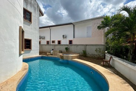 Вилла в Хуа Хине, Таиланд с 6 спальнями  № 104167 - фото 3