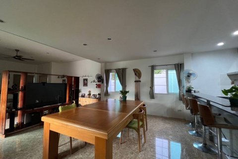 Villa in Phuket, Thailand 3 bedrooms № 104164 - photo 8