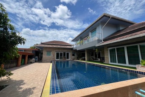 Villa in Phuket, Thailand 3 bedrooms № 104164 - photo 2