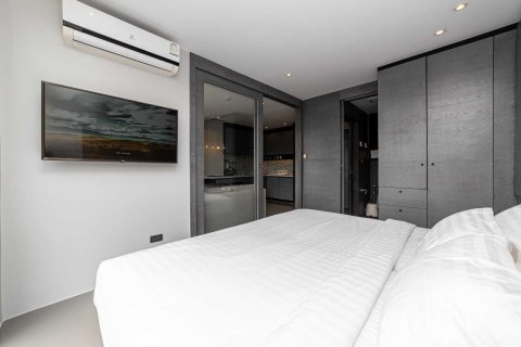 Condo in Kamala, Thailand, 1 bedroom  № 120913 - photo 12