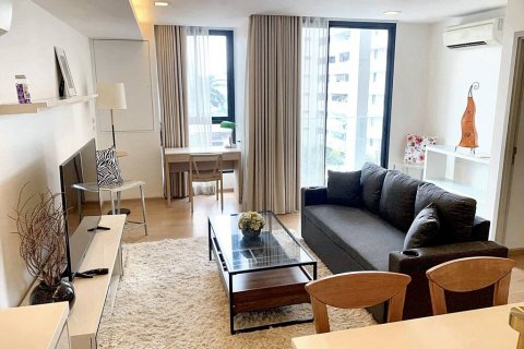 Кондоминиум с 2 спальнями в Бангкоке, Таиланд № 85776 - фото 1