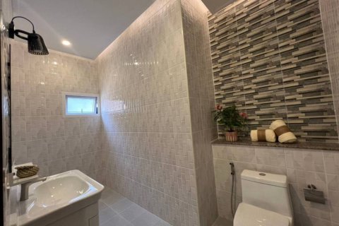 House in Bang Lamung, Thailand 3 bedrooms № 85777 - photo 9