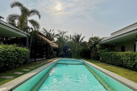 Hotel in Hua Hin, Thailand 334.47 sq.m. № 85778 - photo 4