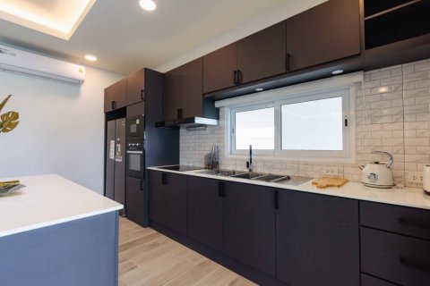 Villa in Hua Hin, Thailand 3 bedrooms № 106957 - photo 10