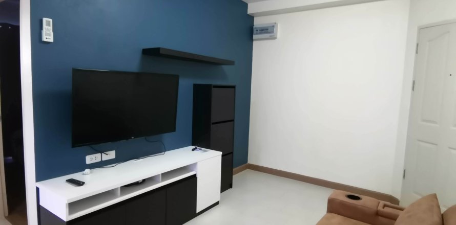 Condo in Huai Khwang, Bangkok, Thailand, 2 bedrooms  № 141923