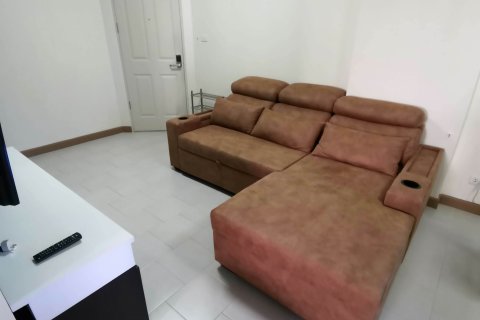 Condo in Huai Khwang, Bangkok, Thailand, 2 bedrooms  № 141923 - photo 2