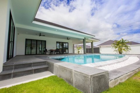 Villa in Hua Hin, Thailand 3 bedrooms № 104579 - photo 2