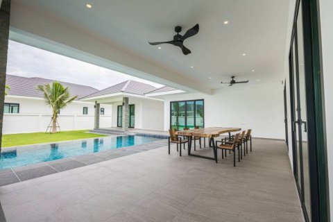 Villa in Hua Hin, Thailand 3 bedrooms № 104579 - photo 7