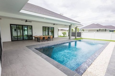 Villa in Hua Hin, Thailand 3 bedrooms № 104579 - photo 3