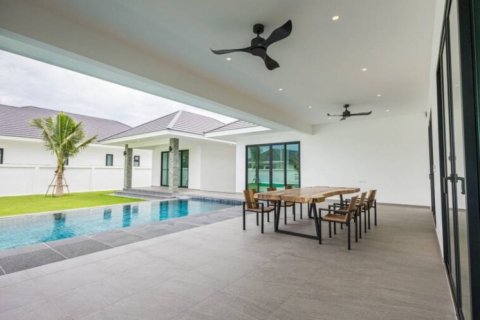 Villa in Hua Hin, Thailand 3 bedrooms № 104579 - photo 9