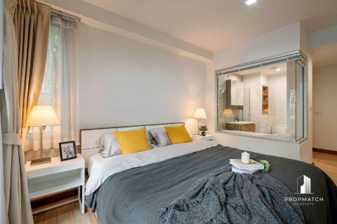 Condo à Khlong Toei, Bangkok, Thaïlande, 2 chambres  № 132261 - photo 6