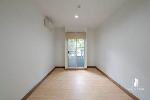 Condo à Khlong Toei, Bangkok, Thaïlande, 2 chambres  № 132261 - photo 7