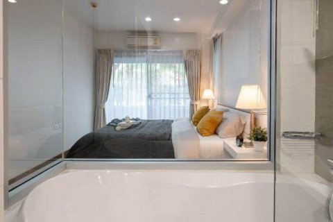 Condo à Khlong Toei, Bangkok, Thaïlande, 2 chambres  № 132261 - photo 10