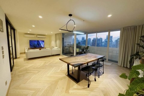 Кондоминиум с 2 спальнями в Ваттхане, Бангкок, Таиланд № 132262 - фото 3