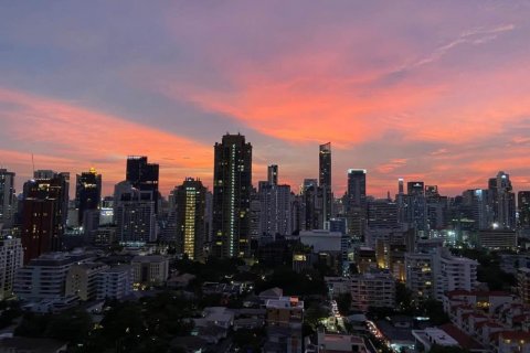 Кондоминиум с 2 спальнями в Ваттхане, Бангкок, Таиланд № 132262 - фото 10