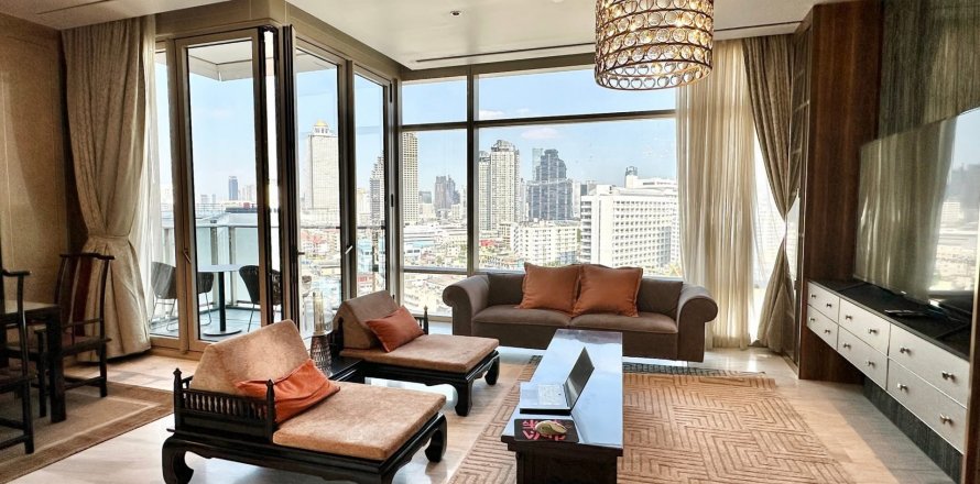 Кондоминиум с 3 спальнями в Сатхоне, Бангкок, Таиланд № 132260