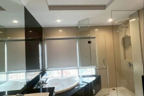 Condo in Pathum Wan, Bangkok, Thailand, 4 bedrooms  № 132258 - photo 11