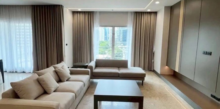 Condo in Pathum Wan, Bangkok, Thailand, 4 bedrooms  № 132258