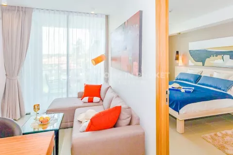 Condo à Bang Tao, Thaïlande, 1 chambre  № 131165 - photo 1