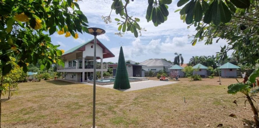 Отель в Банг Саре, Таиланд  № 132474