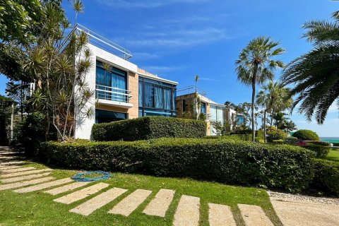 House in Hua Hin, Thailand 3 bedrooms № 125392 - photo 2