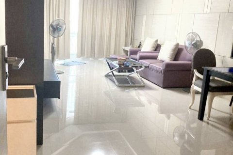 Condo in Bangkok, Thailand, 1 bedroom № 99681 - photo 1