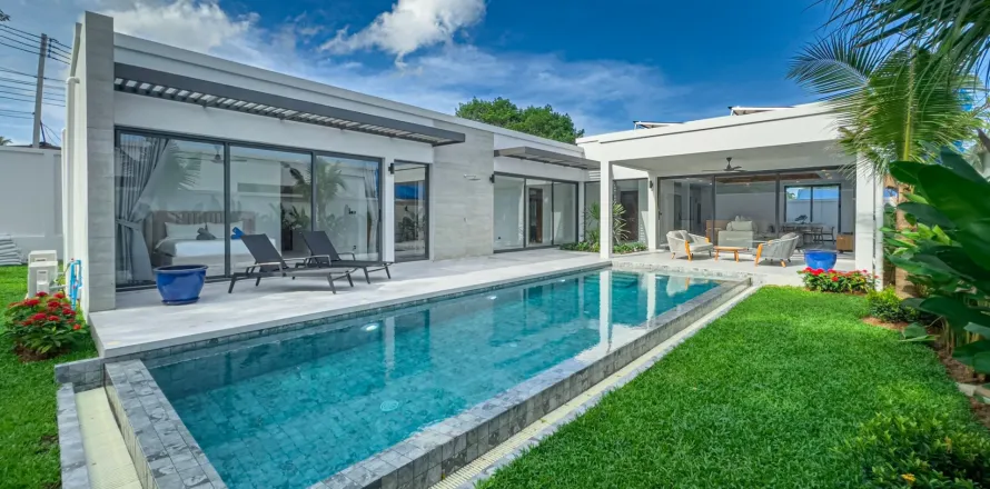 Villa in Phuket, Thailand 3 bedrooms № 125018