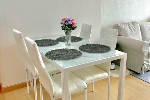 Condo in Bangkok, Thailand, 1 bedroom  № 85765 - photo 4