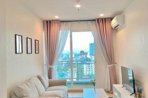 Condo in Bangkok, Thailand, 1 bedroom  № 85765 - photo 2