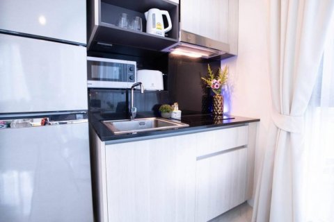 Condo in Kamala, Thailand, 1 bedroom  № 120496 - photo 8