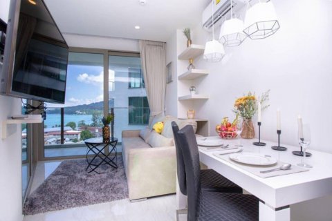 Condo in Kamala, Thailand, 1 bedroom  № 120497 - photo 1
