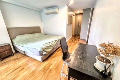 Condo in Khlong Toei, Bangkok, Thailand, 2 bedrooms  № 120495 - photo 4