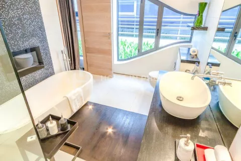 Condo in Kata, Thailand, 2 bedrooms  № 131115 - photo 5