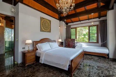 Villa in Phuket, Thailand 4 bedrooms № 107040 - photo 9