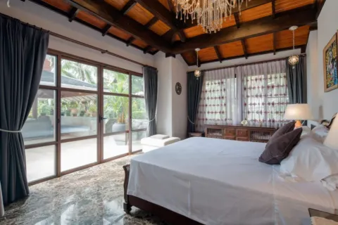 Villa in Phuket, Thailand 4 bedrooms № 107040 - photo 13