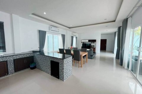 Villa in Rawai, Thailand 3 bedrooms № 86688 - photo 2