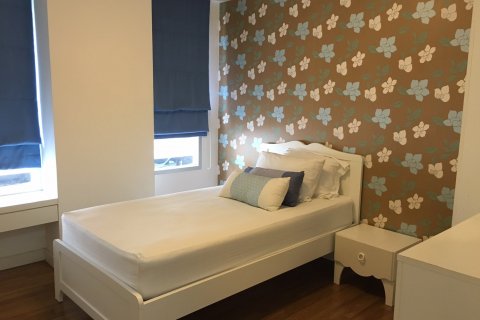 Condo in Bangkok, Thailand, 2 bedrooms  № 144213 - photo 4