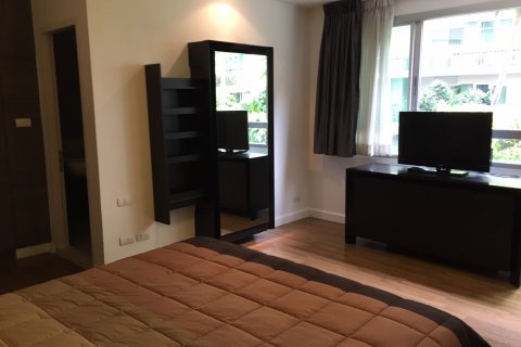 Condo in Bangkok, Thailand, 2 bedrooms  № 144213 - photo 6