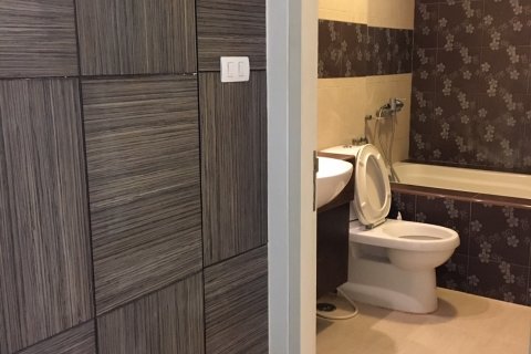 Condo in Bangkok, Thailand, 2 bedrooms  № 144213 - photo 7