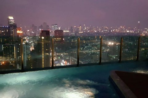 Кондоминиум с 2 спальнями в Бангкоке, Таиланд № 144214 - фото 7