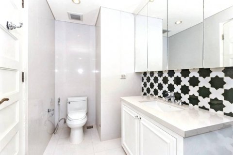 Condo in Bangkok, Thailand, 2 bedrooms  № 125779 - photo 10