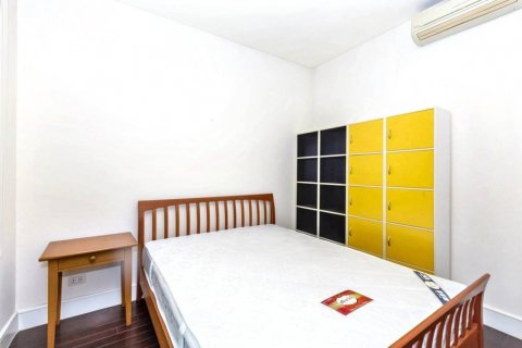 Condo in Bangkok, Thailand, 2 bedrooms  № 125779 - photo 8