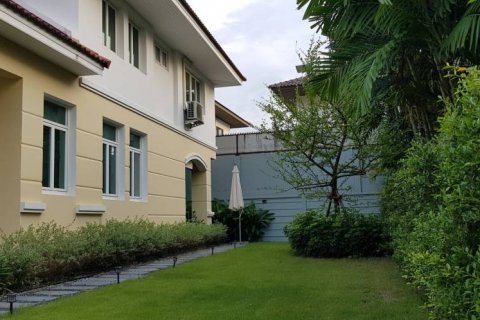 Дом в Бангкоке, Таиланд с 3 спальнями  № 126009 - фото 2